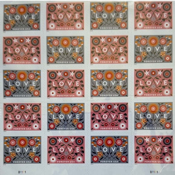 500 LOVE USA FOREVER MAILING USPS 2022 FLORAL
POSTAGE STAMPS ADHESIVE - Picture 4 of 6